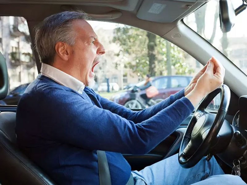 Ярость на дороге: почему пробки вызывают гнев водителей