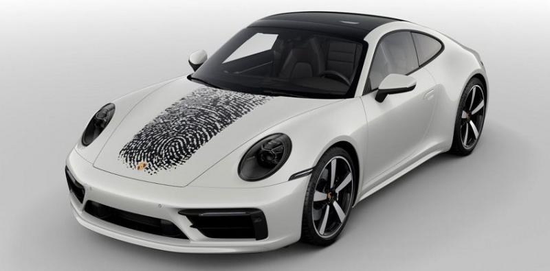 Porsche позволяет владельцам разукрашивать свой автомобиль с помощью отпечатка пальца