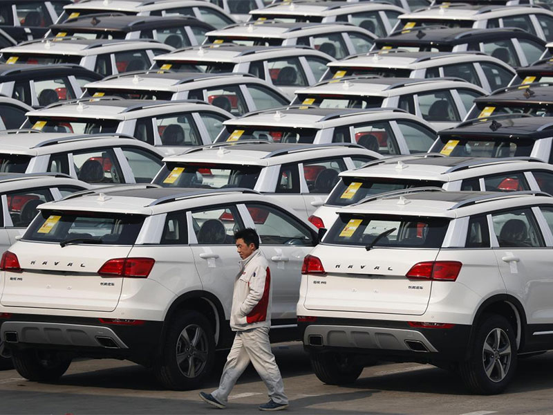 Автоиндустрия Китая делает все возможное, чтобы уговорить покупателей