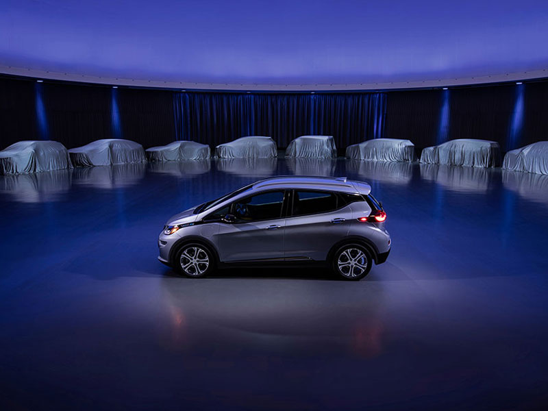 GM анонсирует ряд новых электромобилей, в том числе электромобиль от Cadillac