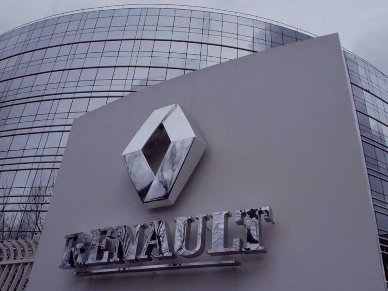 Генеральный директор Renault предупреждает, что придется затянуть пояса