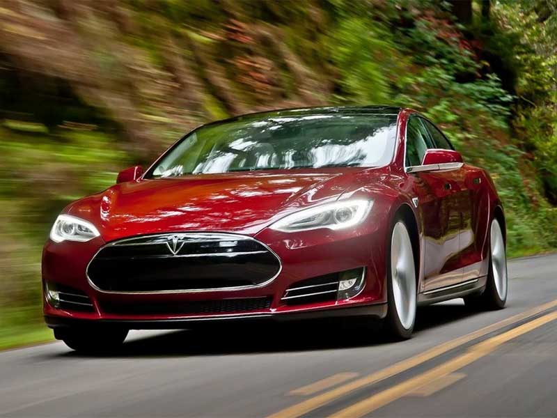 Продажи моделей Tesla превзошли ожидания на 22%
