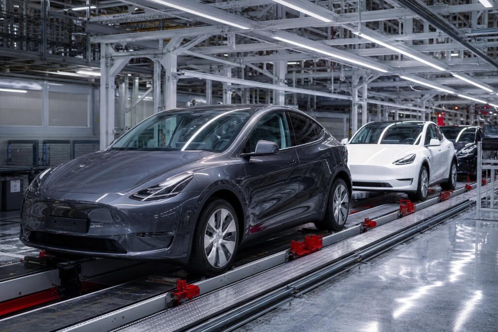 Рекордные поставки Tesla в первом квартале 2020 года вопреки пандемии: цифры и причины